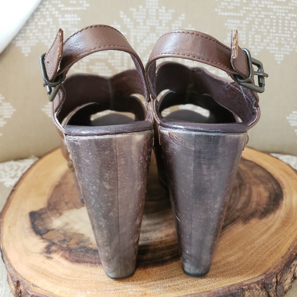 LEATHER CHUNKY WOOD PLATFORM STUDDED SANDALS - Picture 10 of 13